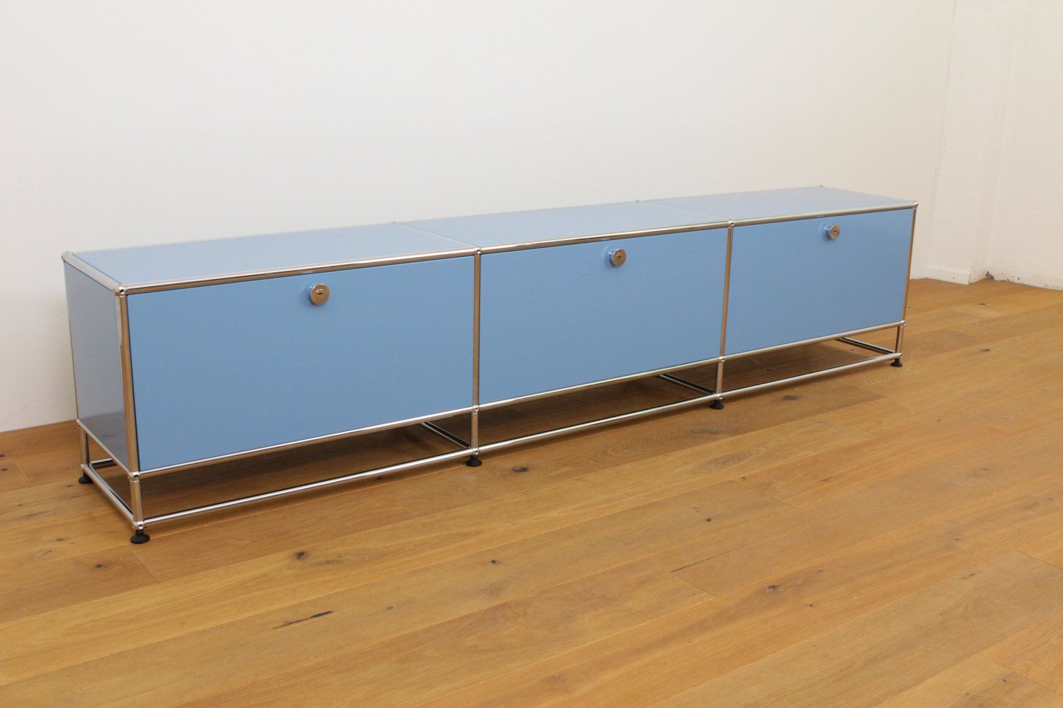 USM TV Möbel: USM Haller Lowboard // UPCYCLED! // NEUE FARBEN – Neu (gemäss Beschreibung) aus Affoltern am Albis von StudioStandard 2