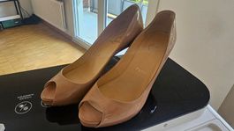 Christian Louboutin Pumps Nude Lack Gr. 37