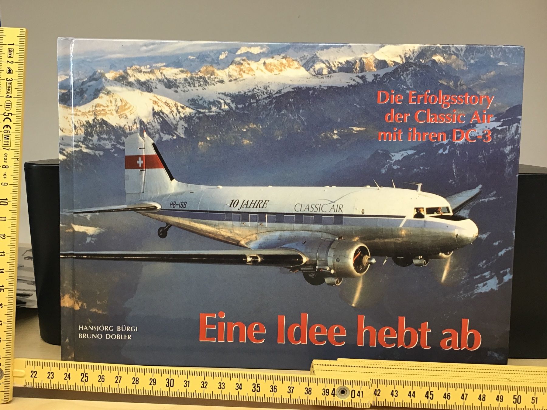 Libri: Classic Air DC-3 - Eine Idee hebt ab (Buch) – Usato da Männedorf venduto da Modell-Spezialisten