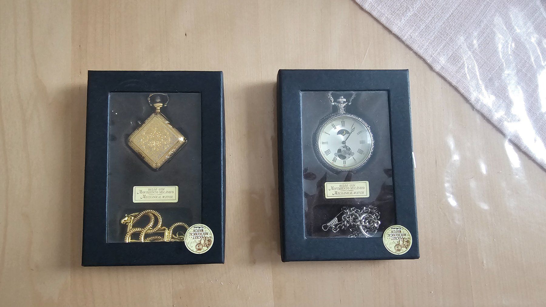 Orologi: 2 pocket watch Mechanical – Nuovo e nell'imballaggio originale da Etoy venduto da angi020