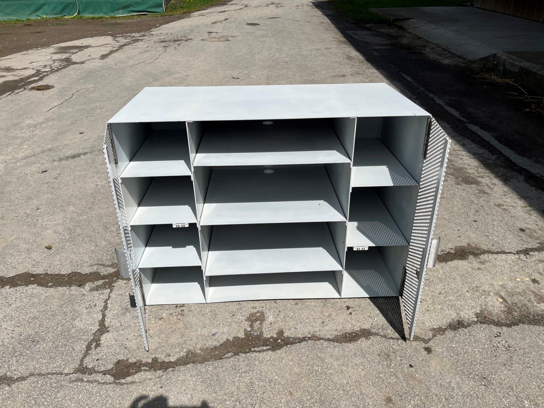 TV Möbel: TV Möbel Hifi / Videospiel Rack weiss / Sideboard – Gebraucht aus Oberentfelden von mar_hsq9 1