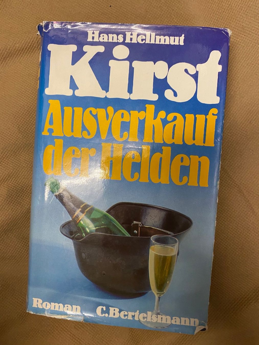 Livres: Ausverkauf der Helden - Roman – D'occasion à Lüchingen par LIDB