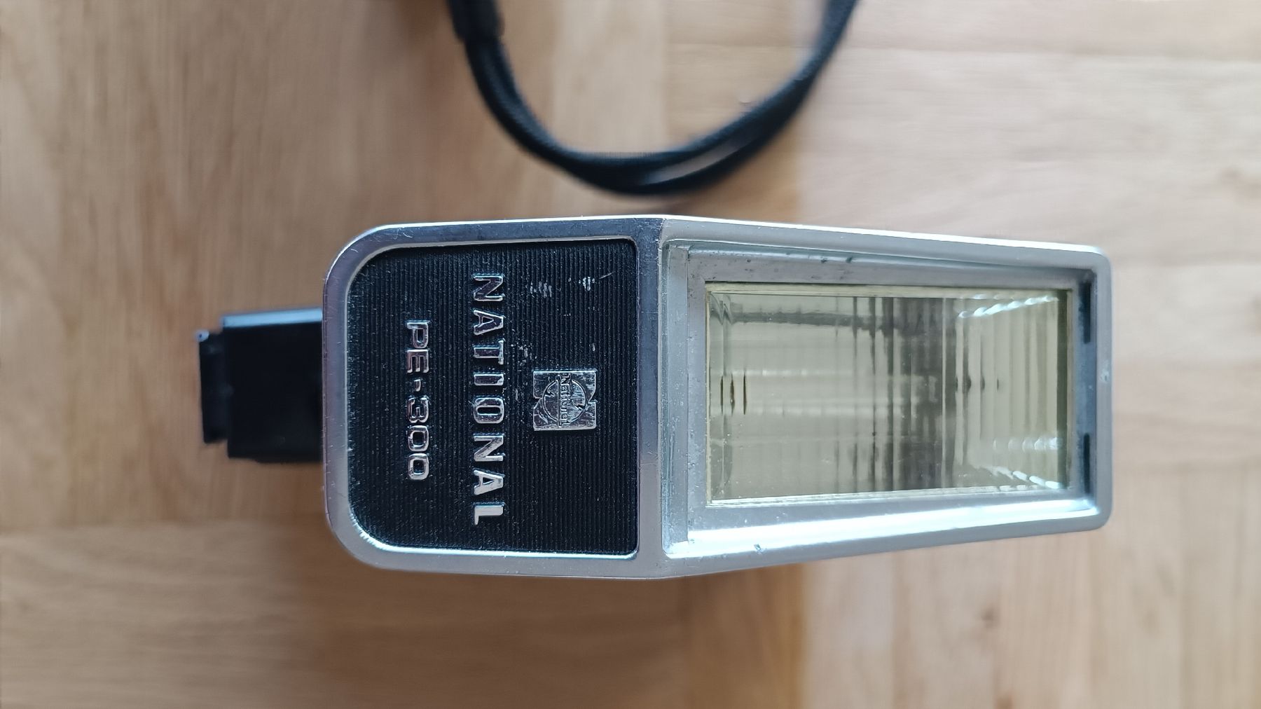 Konica Fotocamera: Konica C35 Kamera mit Blitz National PE-300 – Usato da Baden venduto da zuppel 5