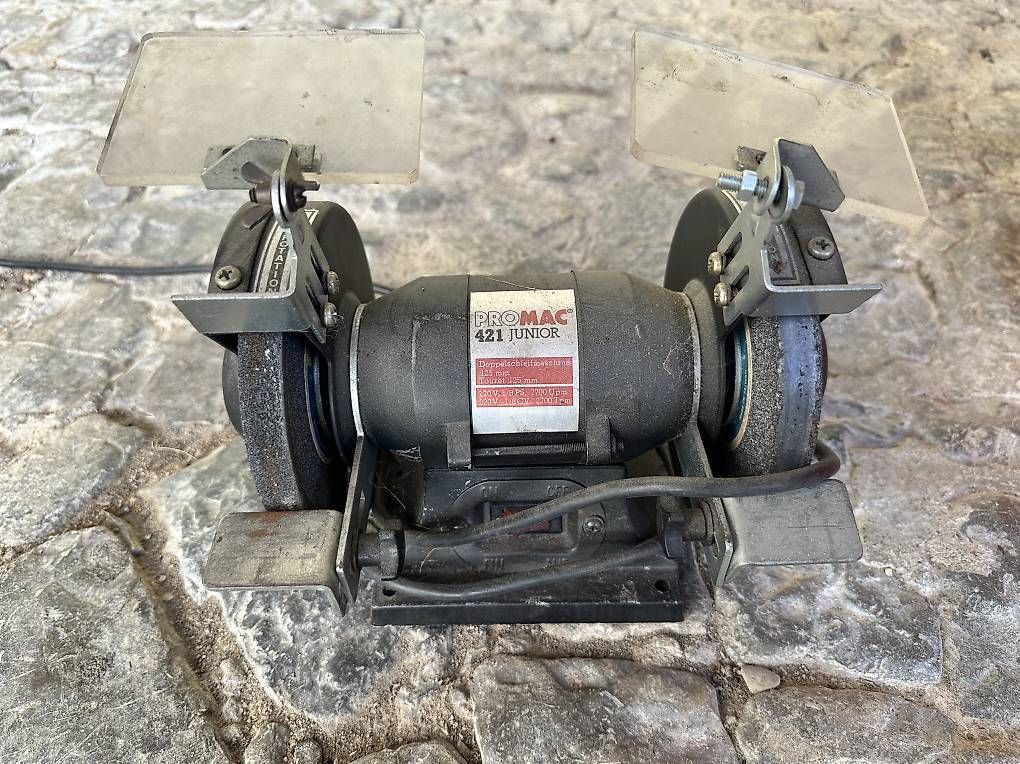 Fotocamera: Mola da banco PROMAC 421 Junior  125 mm – Usato da Bern venduto da tia007_82