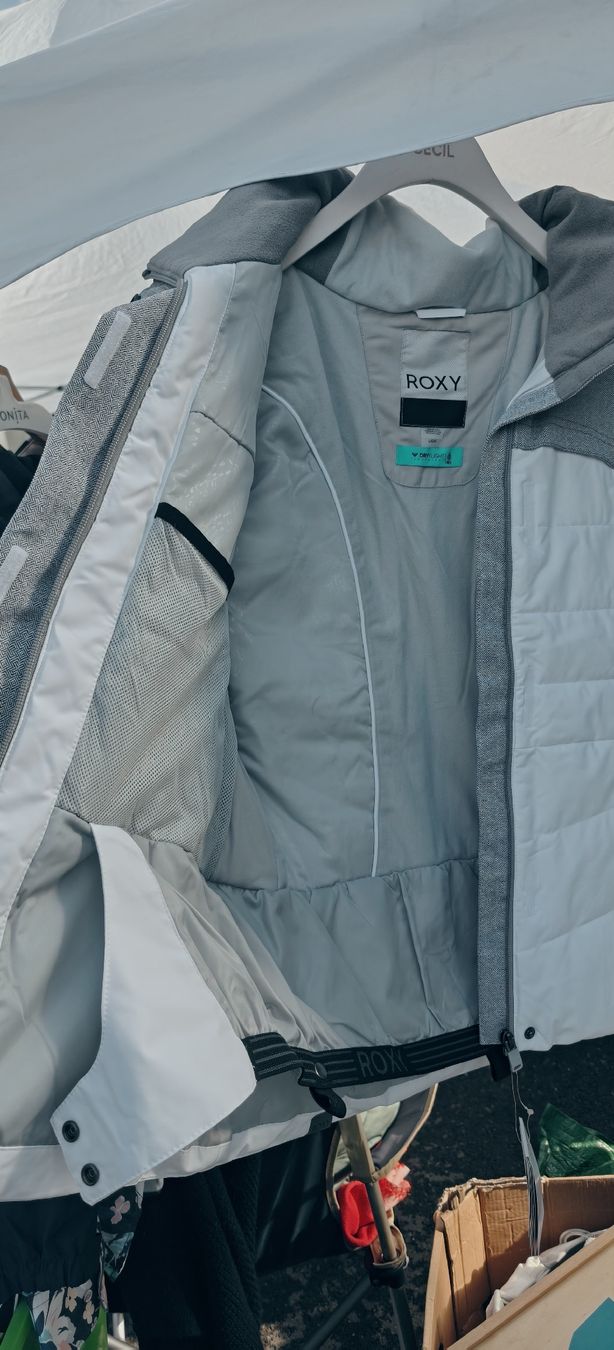 Roxy Giacche: Neue Winterjacke von Roxy, Grösse L – Nuovo e nell'imballaggio originale da Rieden AG venduto da Keller54 5