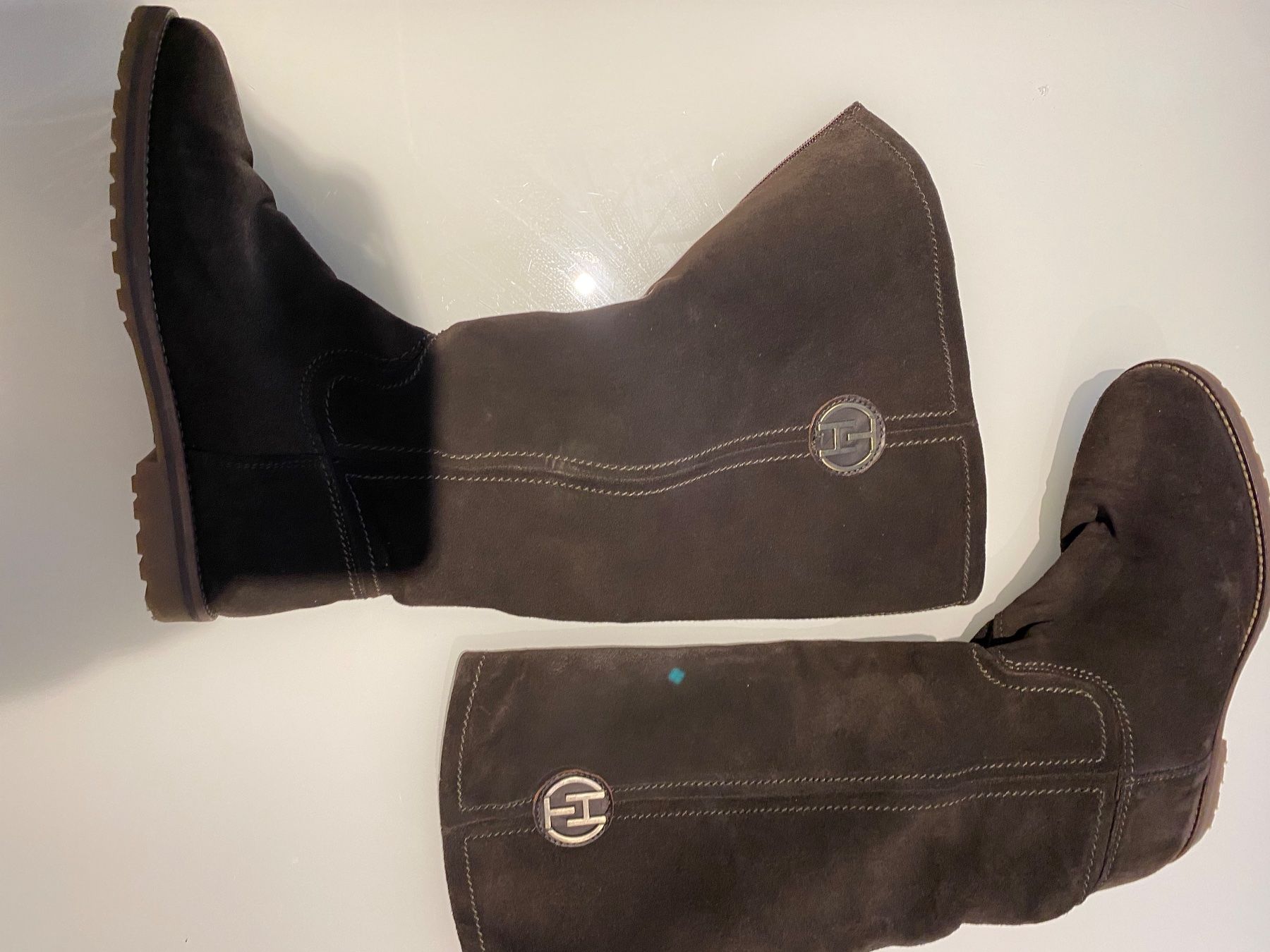 Tommy Hilfiger Scarpe da donna: Tommy hilfiger stiefel gr 38 – Usato da Widnau venduto da RetoW01
