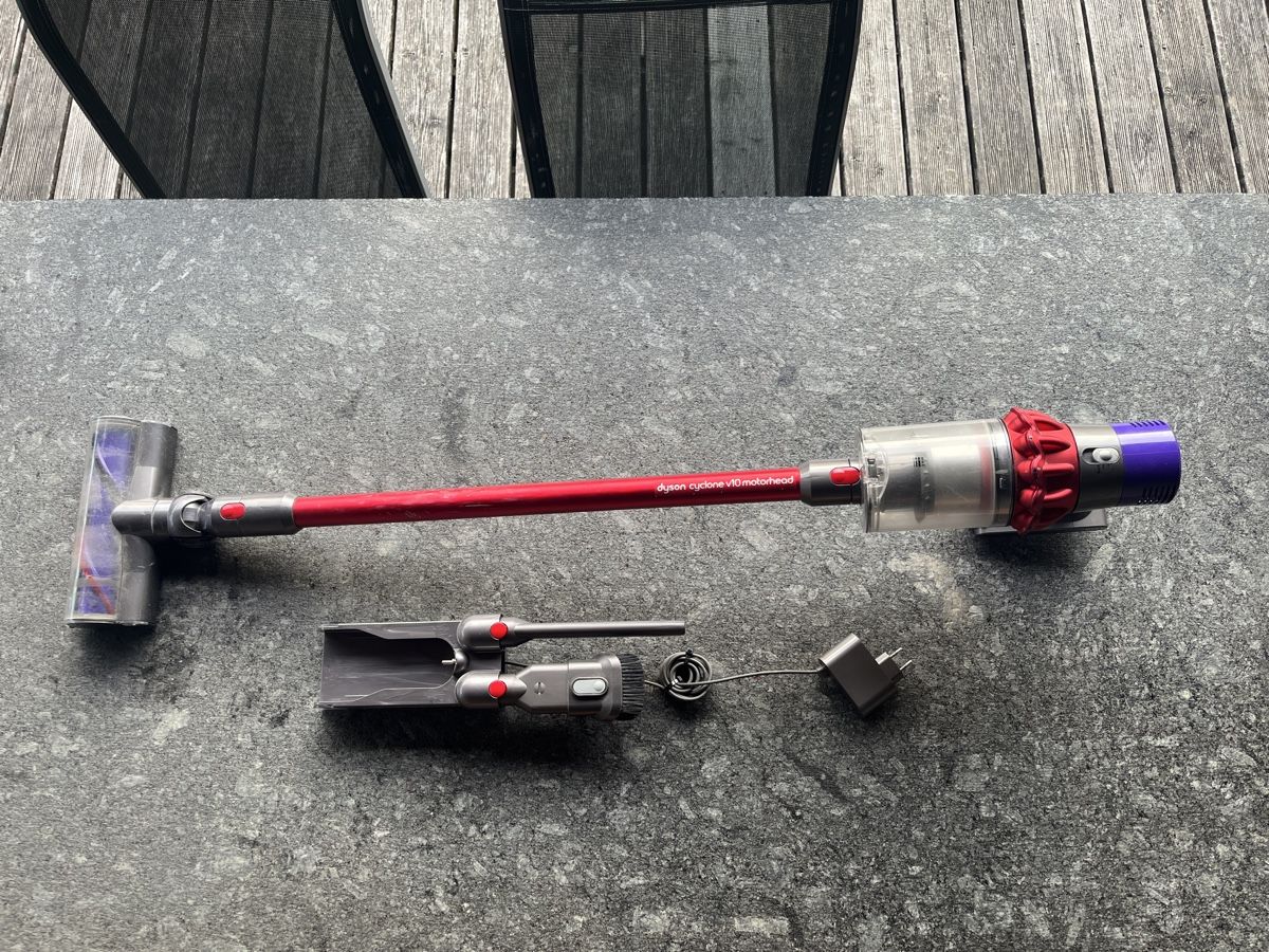 Dyson Staubsauger & Zubehör: Dyson V10 Staubsauger Defekt  – Defekt aus Widnau von huno01