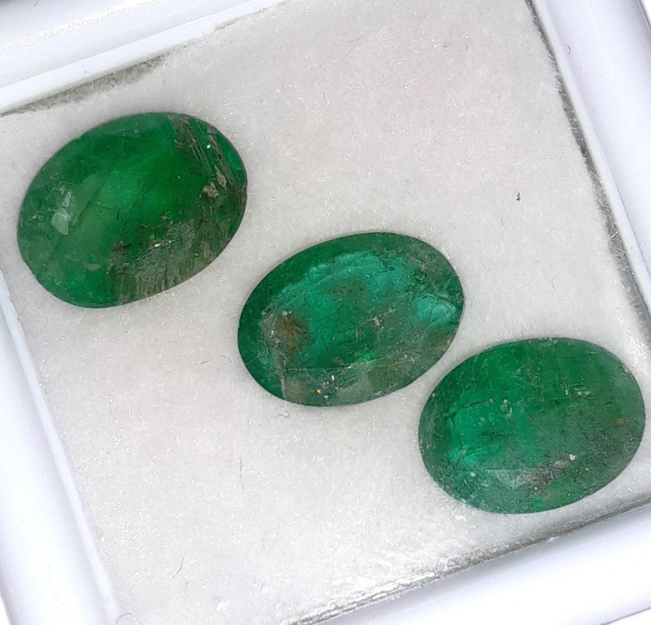 Edelsteine: 3x émeraudes 5.06 ct - Valeur 350.- Fr – Neu (gemäss Beschreibung) aus Grimisuat von Valgem 1
