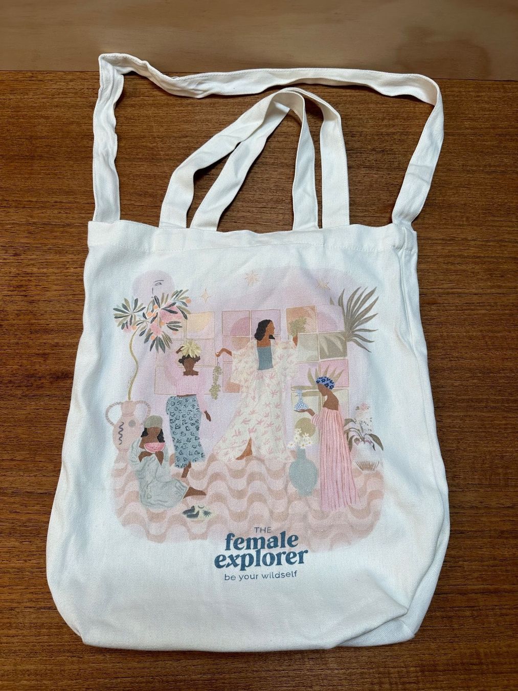 Taschen für Damen: Tasche "The Female Explorer" – Gebraucht aus Zürich von Mas7