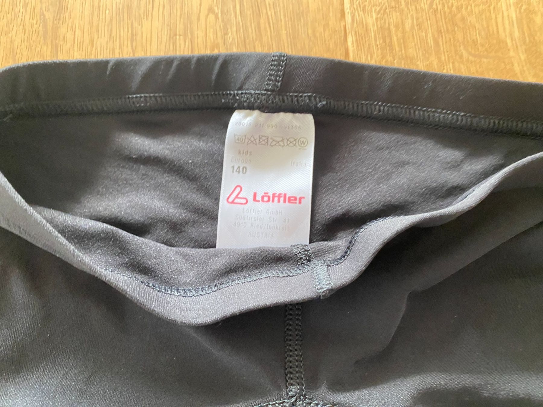 Löffler Trainer, Turnhosen & -trikots: Radunterhose, Löffler,  Gr. 140 – Gebraucht aus Oberkirch LU von HubRen 1