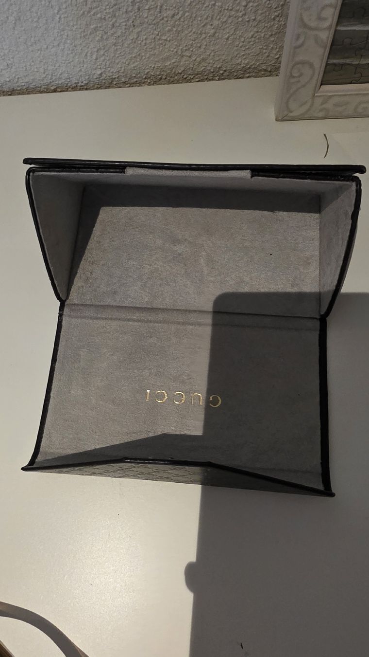 Gucci Occhiali & Lenti: Sonnenbrille Gucci Damen Schwarz mit Etui – Usato da Dietikon venduto da amelie_zh 2