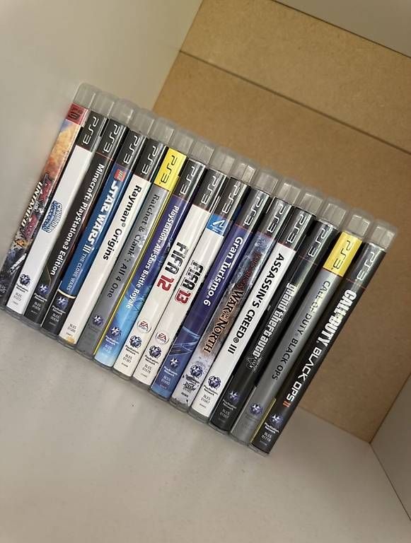 Console: PS3 Slim + 3 Controller + 14 Spiele  Funktionsbereit VB – Usato da Ormalingen venduto da Mo2 1