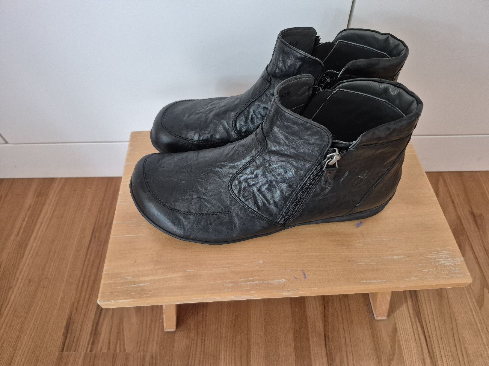 Helvesko Damenschuhe: Helvesko Stifeletten – Gebraucht aus Romanshorn von romi49