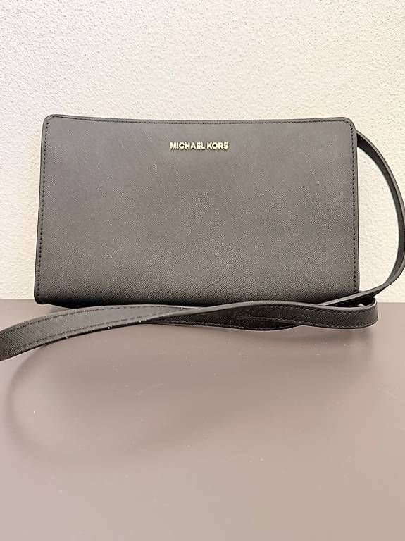 Michael Kors Borse da donna: MK Tasche schwarz – Usato da Adligenswil venduto da ecirtaeb74