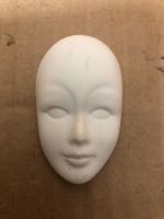 Weisse Maske zum bemalen