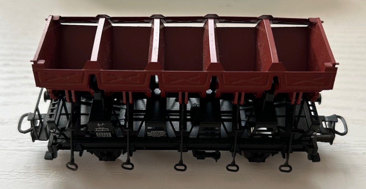 Märklin Modellini di ferrovie: Märklin 4635 - DB-Muldenkippwagen – Usato da Bubendorf venduto da torina99 2