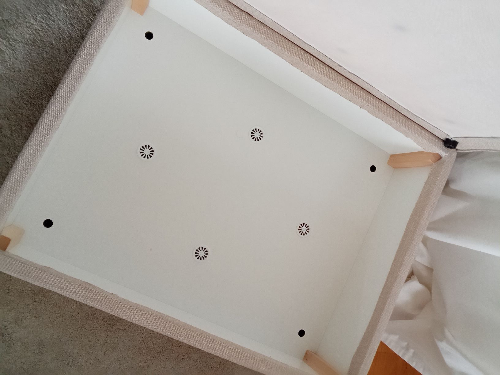 Ikea Sgabelli: Ikea Kivik Hocker mit Aufbewahrung – Usato da Baden venduto da Gian_Lu 5
