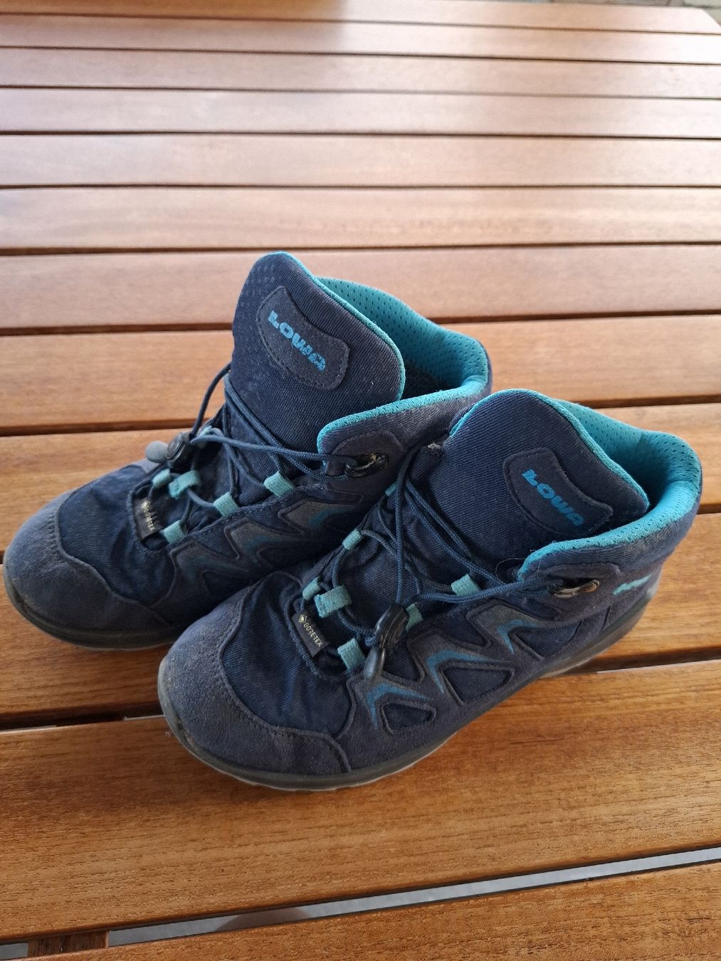 Lowa Scarpe per ragazzi: Lowa Wanderschuhe Gore-Tex Jun. Gr. 35 gebraucht – Usato da Wolfhausen venduto da ite_8vpp 1