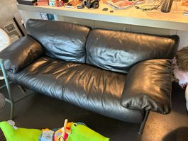 MASSIVES LEDERSOFA – ECHTES LEDER, SOLIDE QUALITÄT