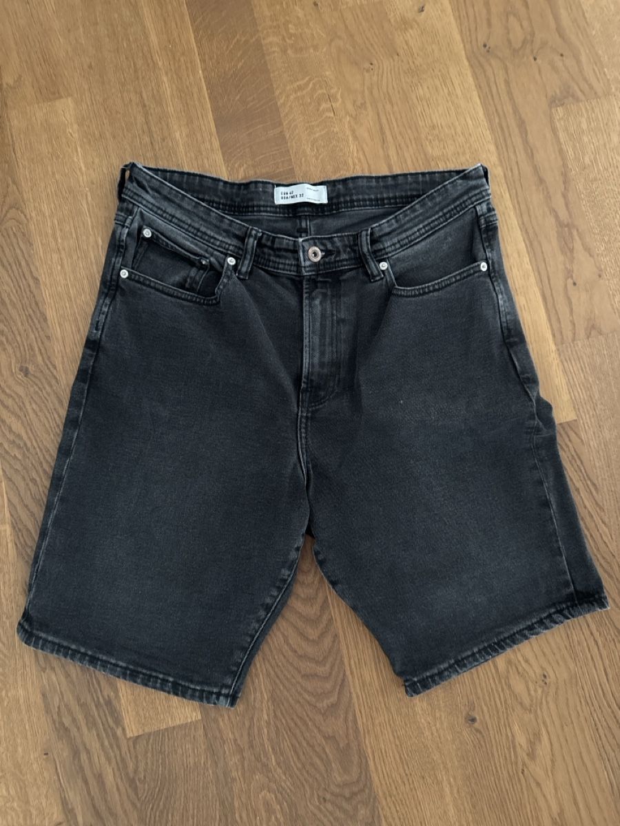 Zara Jeans: Herren kurze Jeans Hose – Usato da Wetzikon ZH venduto da hypebeast