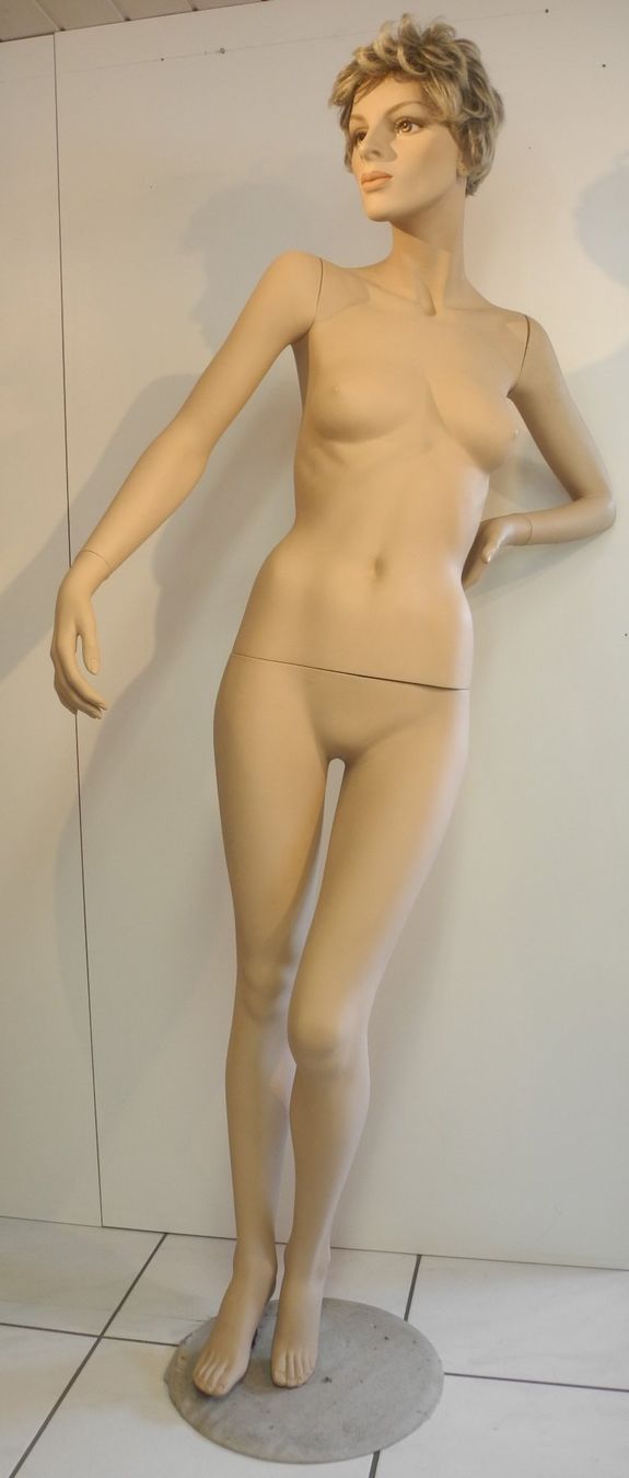 Sonstige Dekorationen & Accessoires: Schaufensterpuppe / Mannequin antik "Irene" – Gebraucht aus Kottwil von Crazyrolf 4
