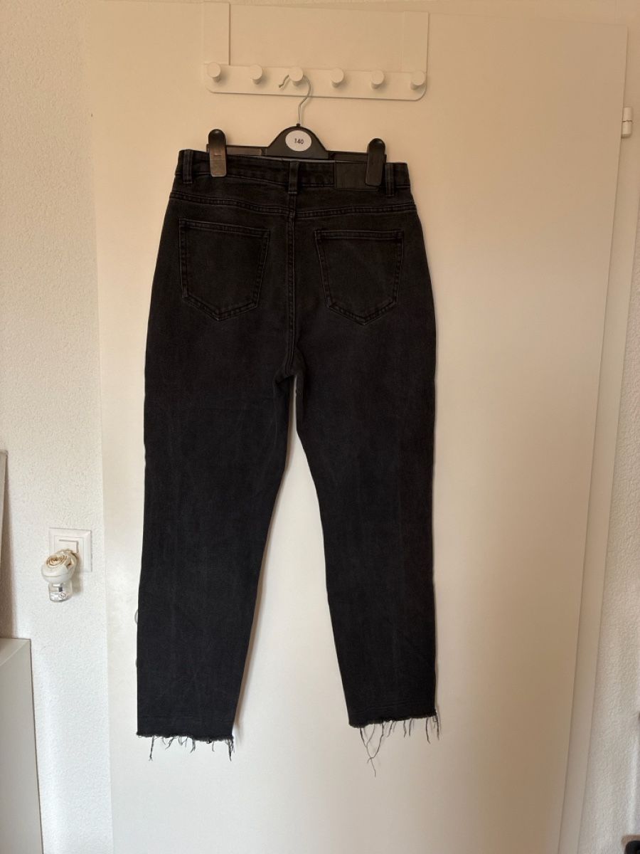 Vero Moda Jeans: Vero Moda straight Jeans 29/32 – Usato da Wädenswil venduto da Gilmored83 1