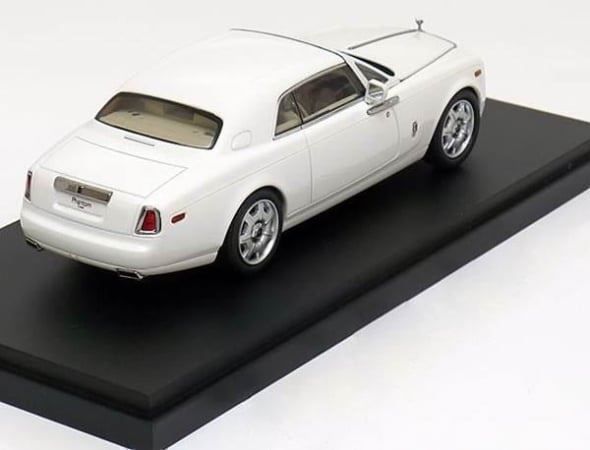 Rolls Royce Modellini d'auto: Rolls Royce Phantom Coupé 2008-2016 English White     1:43 – Nuovo e nell'imballaggio originale da Gerlafingen venduto da espero88 2