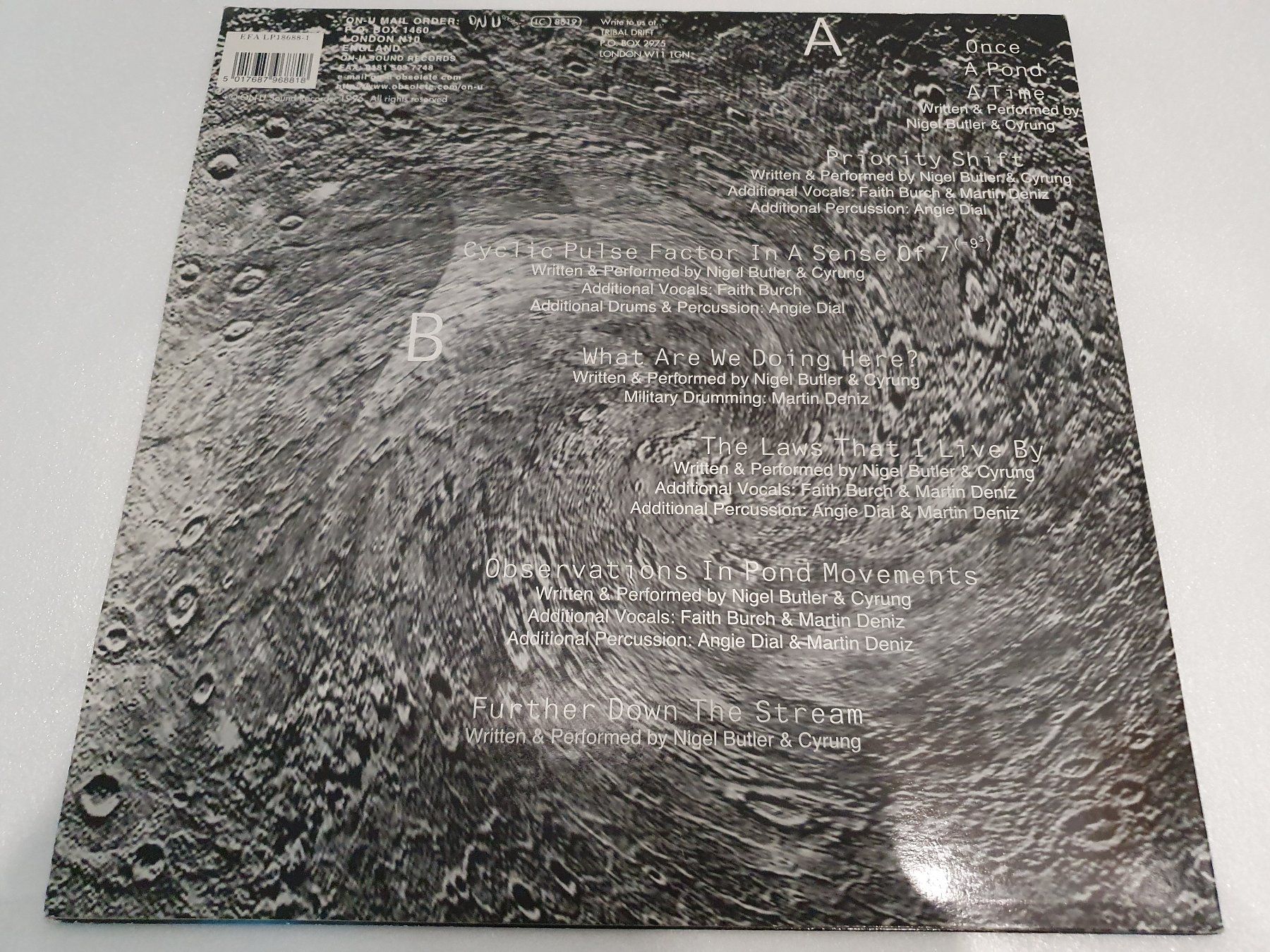 Schallplatten: Tribal Drift – Priority Shift ... A Bridge In Time (Drum) – Gebraucht aus Uster von Vinyl-Leidenschaft 1