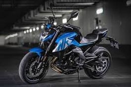 Neufahrzeug CFMOTO NK650 blau rabattiert