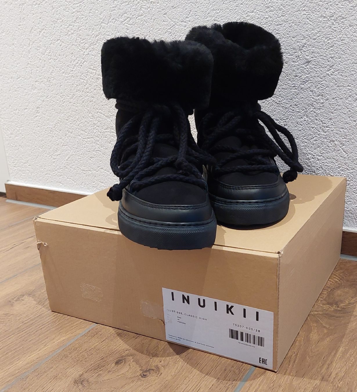 Inuikii Scarpe da donna: NEU - Inuikii Classic High Gr.38 – Nuovo e nell'imballaggio originale da Dübendorf venduto da huebi01 1