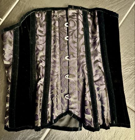 Vollers Korsett in schwarz/violett