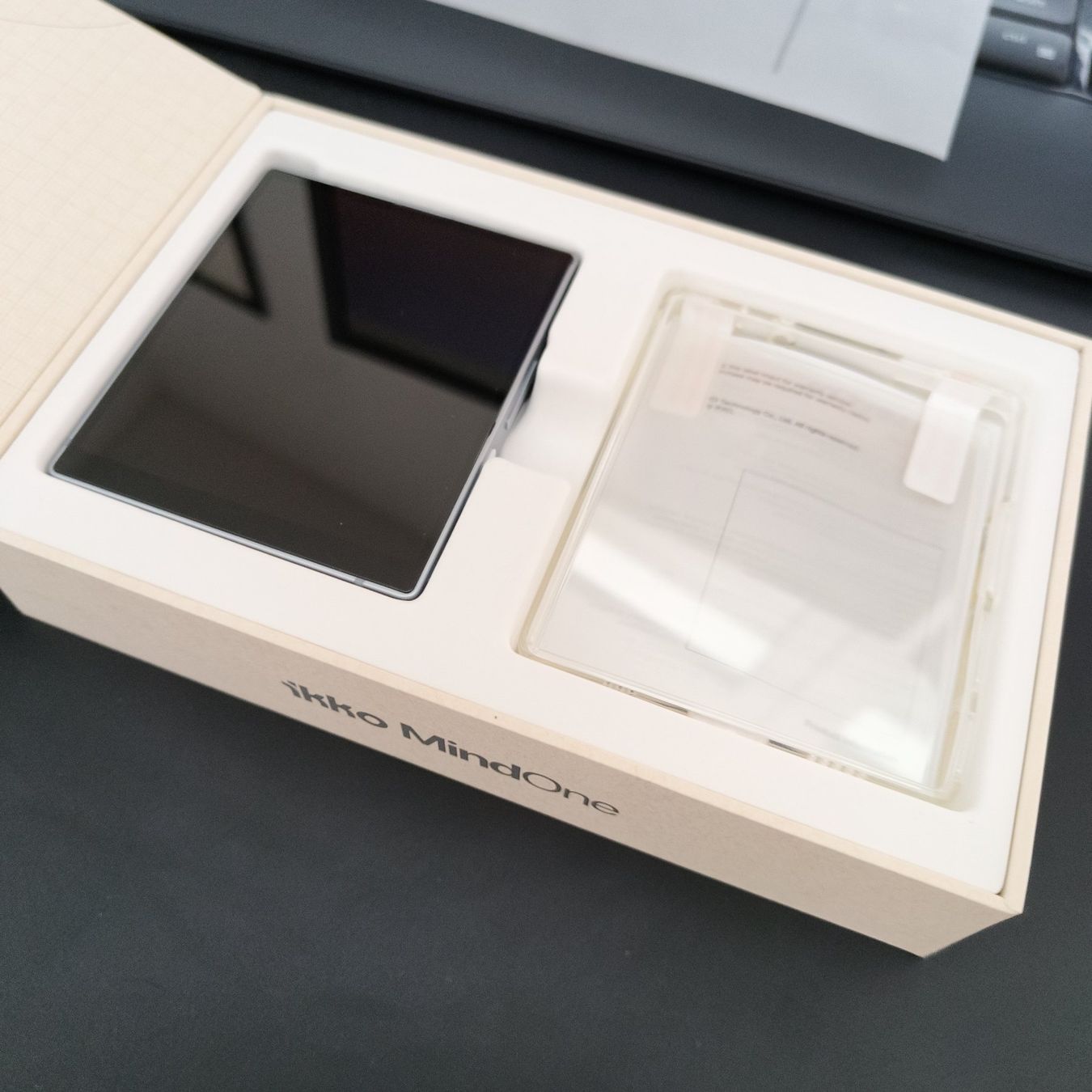 Handys / Smartphones: Ikko MindOne Pro: The Card-Sized AI Smartphone – Neu und originalverpackt aus Lupfig von vwtax 2