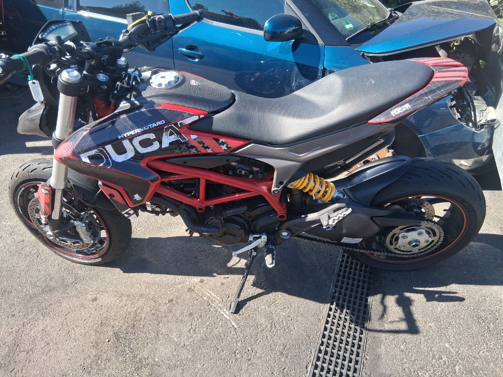 Ducati Route: Ducati hypermétrope accidenté  – Défectueux à Corserey par gaetan210185