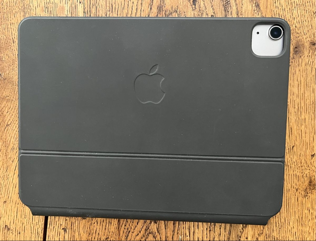 Apple Tablet PC: IPad 11Air 256GB SpaceGray M2 mit Magic Keyboard 11 – Usato da Aesch BL venduto da flugsaurier73 4