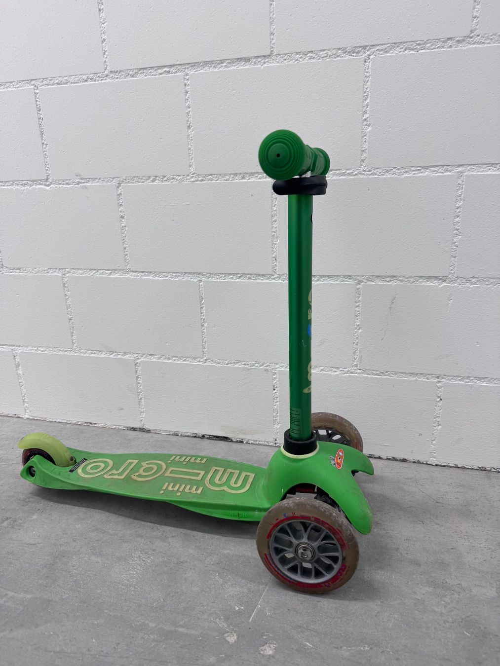 Micro Kickboard: Tretroller Micro Mini Grün gebraucht – D'occasion à  par  2