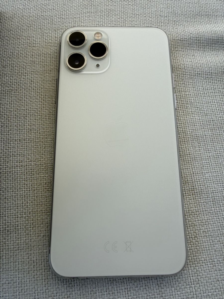 Apple Telefoni cellulari / Smartphones: I Phone 11 pro 256GB – Usato da Gränichen venduto da Nicci10 1