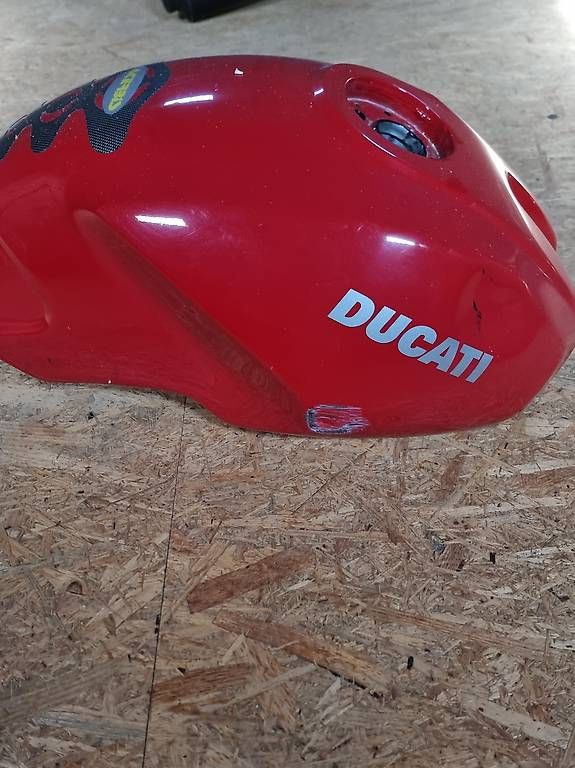 Accessori per altri veicoli: Tank Ducati M 900.  11 – Usato da Aedermannsdorf venduto da Automarkt 2