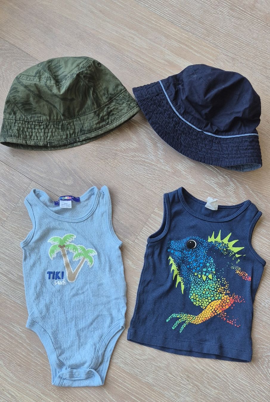 Lotti & Set di vestiti: Babykleider Sommer Grösse 62/68 – Usato da Zürich venduto da Greenthesheep