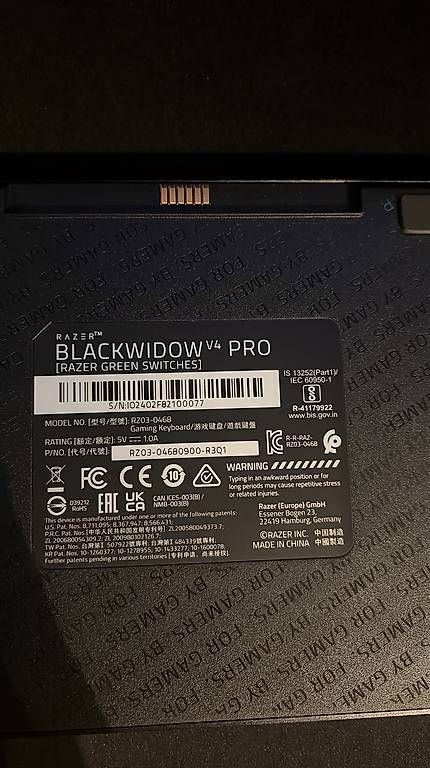 Razer BlackWidow V4 Pro Clavier gaming mécanique RGB (Gebraucht) in ...