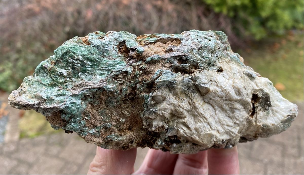 Minerali & Pietre curative: Schöner Fuchsit Rohstein – Usato da Selzach venduto da 321compac