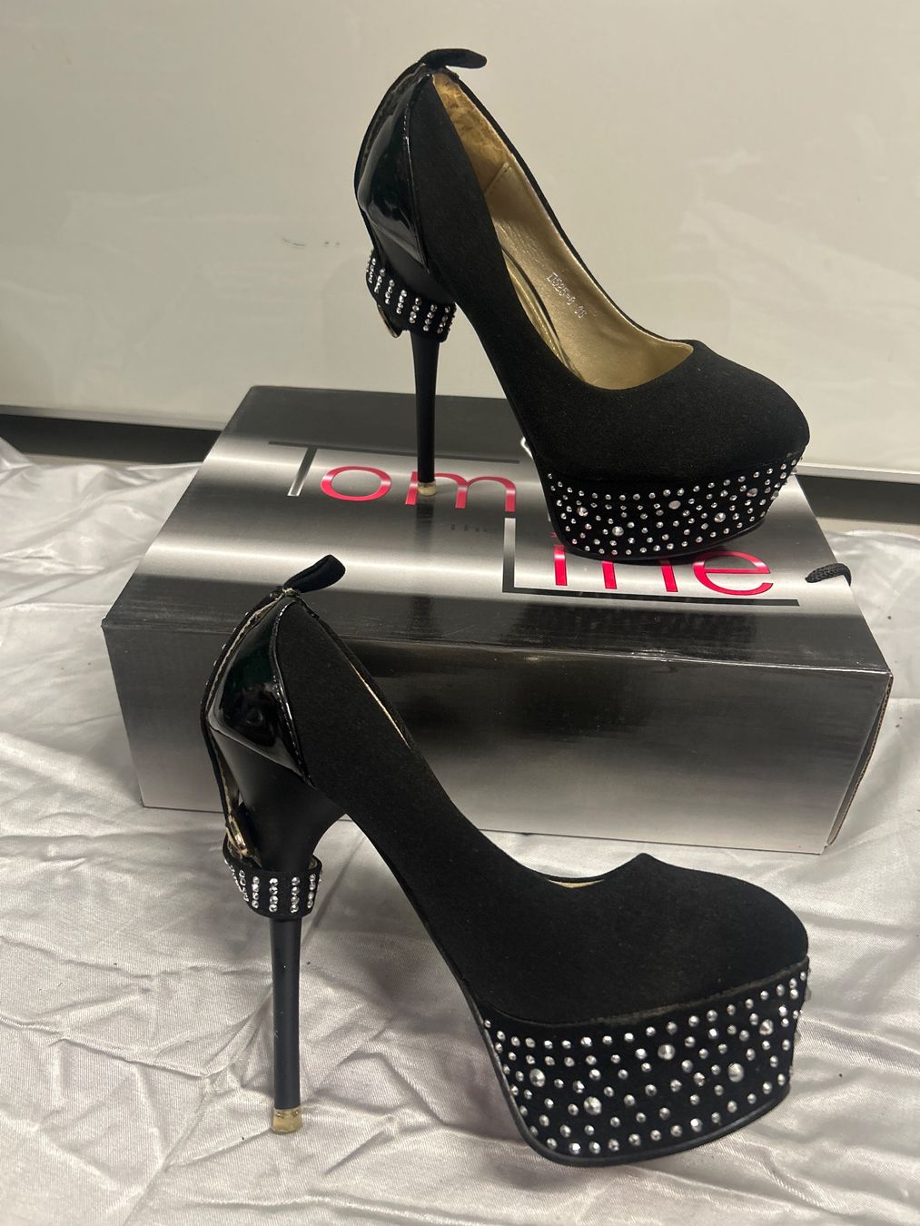 Scarpe da donna: High Heeld Pumps Gr 36 Neu – Nuovo e nell'imballaggio originale da Regensdorf venduto da Spyke55