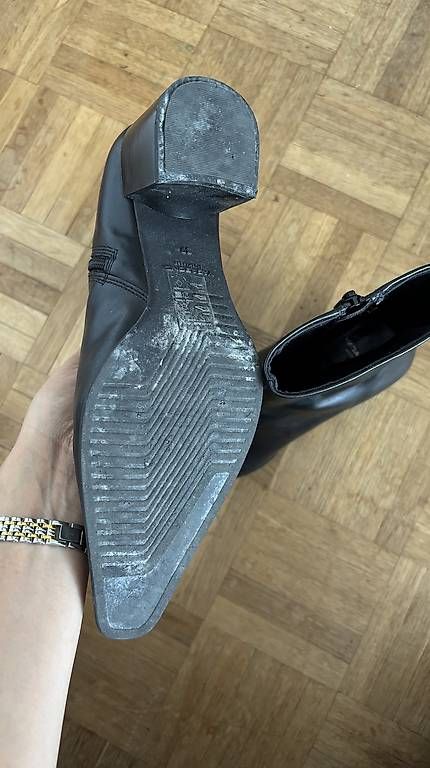 Scarpe da donna: SCHWARZE LEDER-STIEFELETTEN VAGABOND – Usato da Liebefeld venduto da DilaraNathalie 2