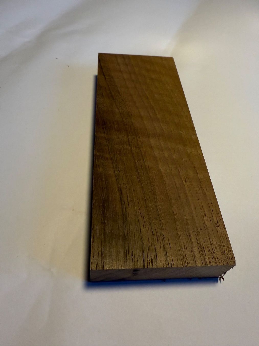 Articoli in legno: Nussbaumbrett Holzbrett gehobelt – Nuovo e nell'imballaggio originale da Holziken venduto da Timbergrizzly