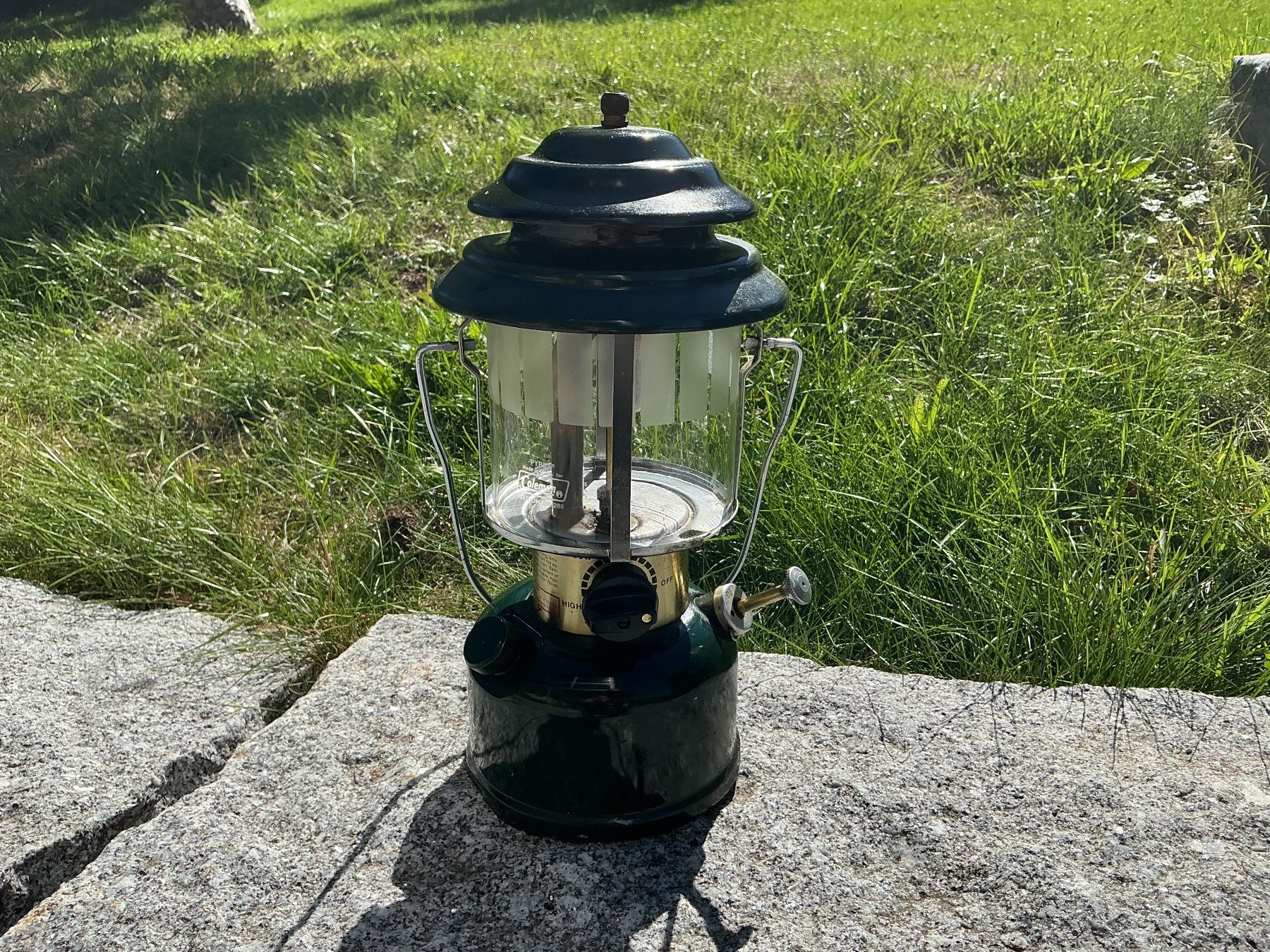 Coleman Lampade & Luci: Benzinlampe / Starklichtlampe – Usato da Holderbank SO venduto da Eis.am.Stiel 1