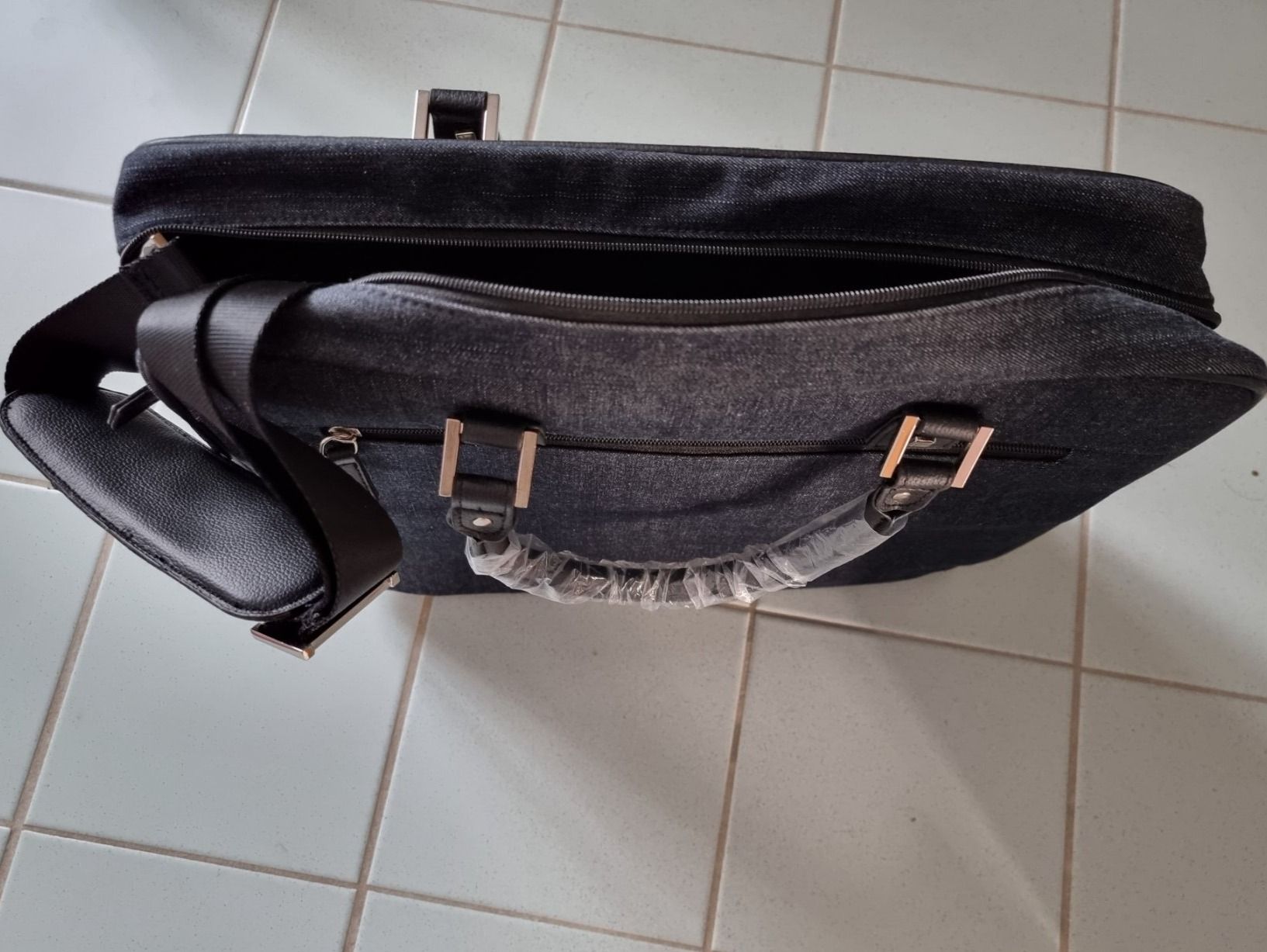 Jeans: Jeans- Handtasche neuwertig – Usato da Zuzgen venduto da ricard11 1