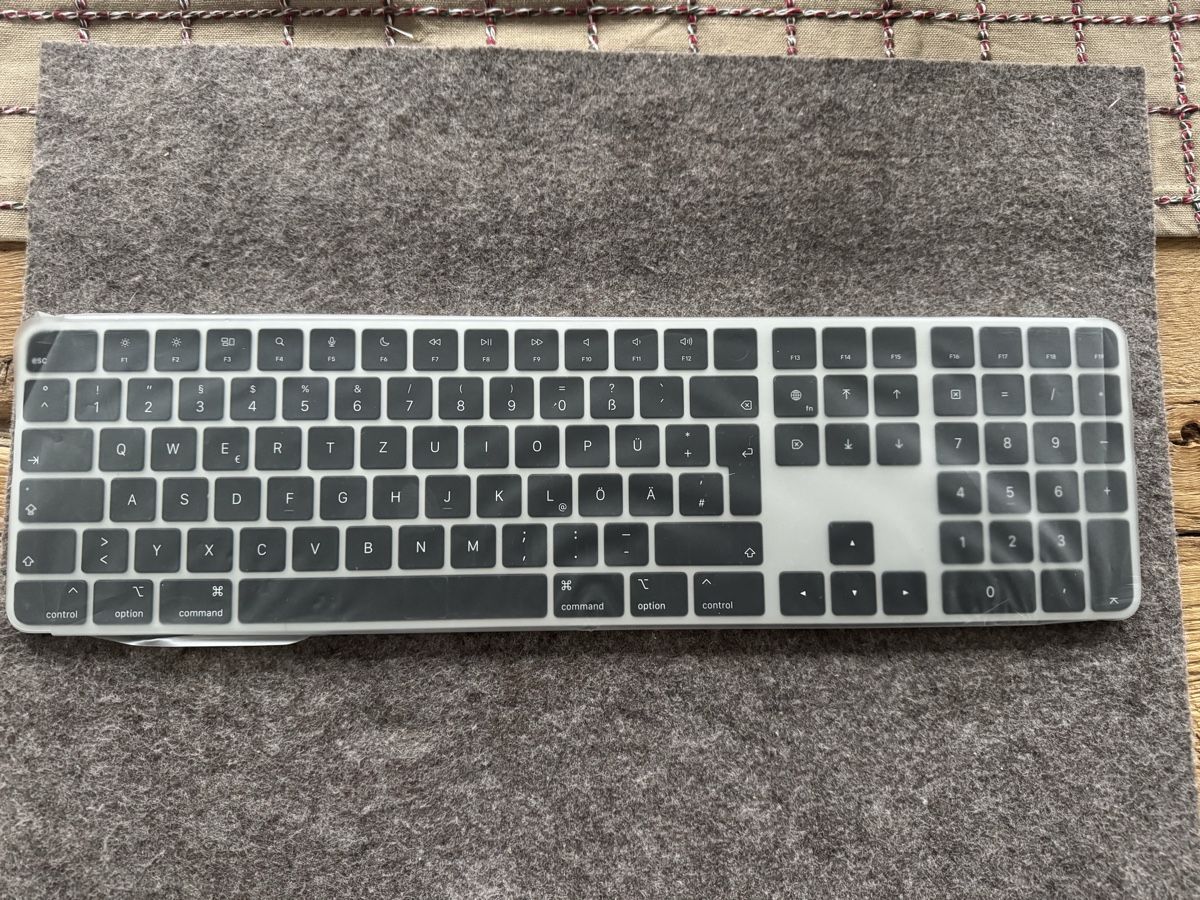 Apple Tastaturen: Apple Magic Keyboard with Touch ID - Extra large – Neu und originalverpackt aus St. Gallen von Asmolon 5