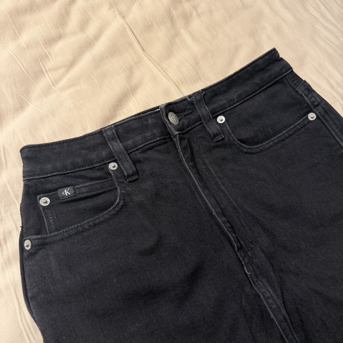 Calvin Klein Gonne: Calvin Klein denim skirt – Usato da Lausanne venduto da its_zl9h 2