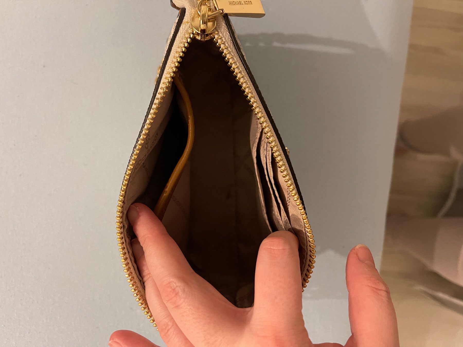 Michael Kors Sacs femmes: Michael Kors bag – D'occasion à Tramelan par adi_n5lb 1