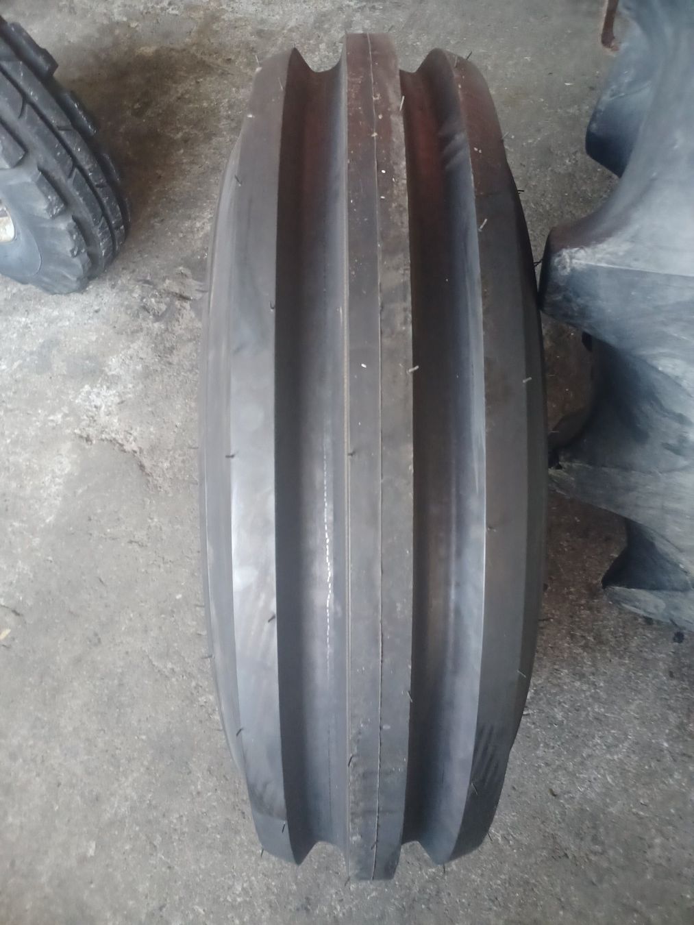 Massey Ferguson Traktoren: MF-Vorderräder (Breitreifen) – Neu und originalverpackt aus Rothenthurm von mf-schuler 3