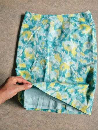 ROCK TALBOTS 38 40 , TOP ZU DESIGUAL BLUSE ODER MIU MIU BAG